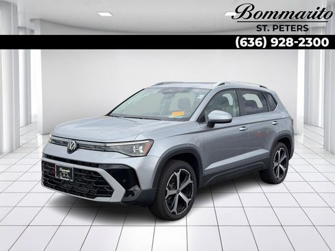 Used 2025 Volkswagen Taos SEL AWD/4WD image 1