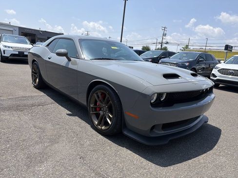 Used 2023 Dodge Challenger SRT Hellcat w/ Driver Convenience Group RWD image 7