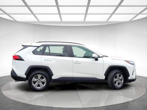Used 2024 Toyota RAV4 XLE FWD image 2
