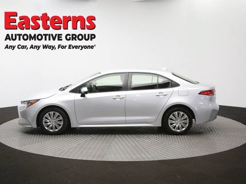 Used 2022 Toyota Corolla LE FWD image 60