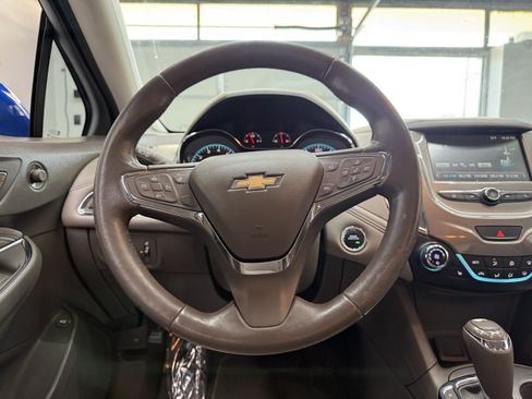 Used 2016 Chevrolet Cruze Premier FWD image 16
