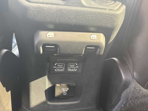 Used 2022 Jeep Wrangler Unlimited Sahara w/ Cold Weather Group image 34