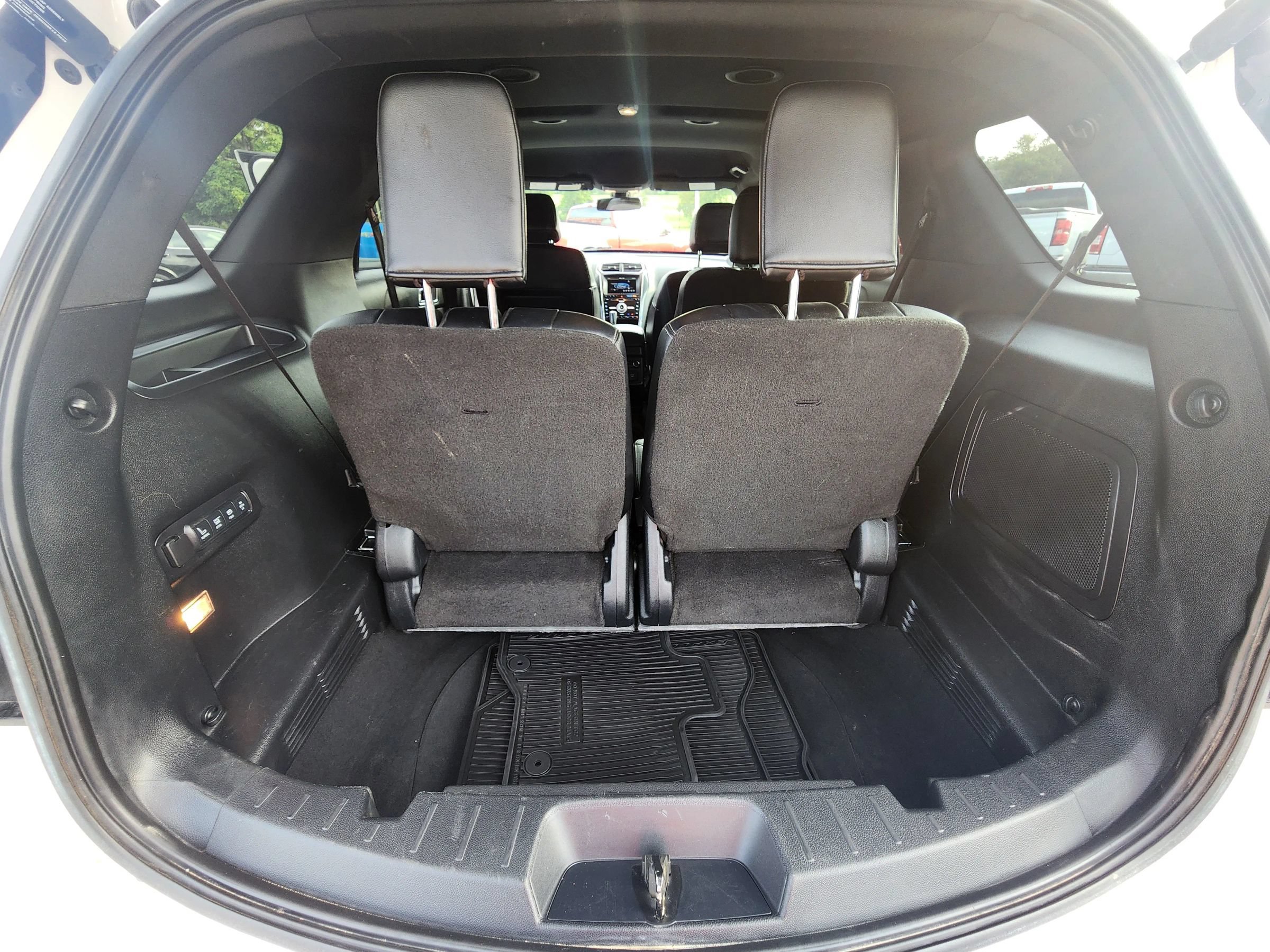 Used 2016 Ford Explorer Limited w/ Equipment Group 301A AWD/4WD image 24
