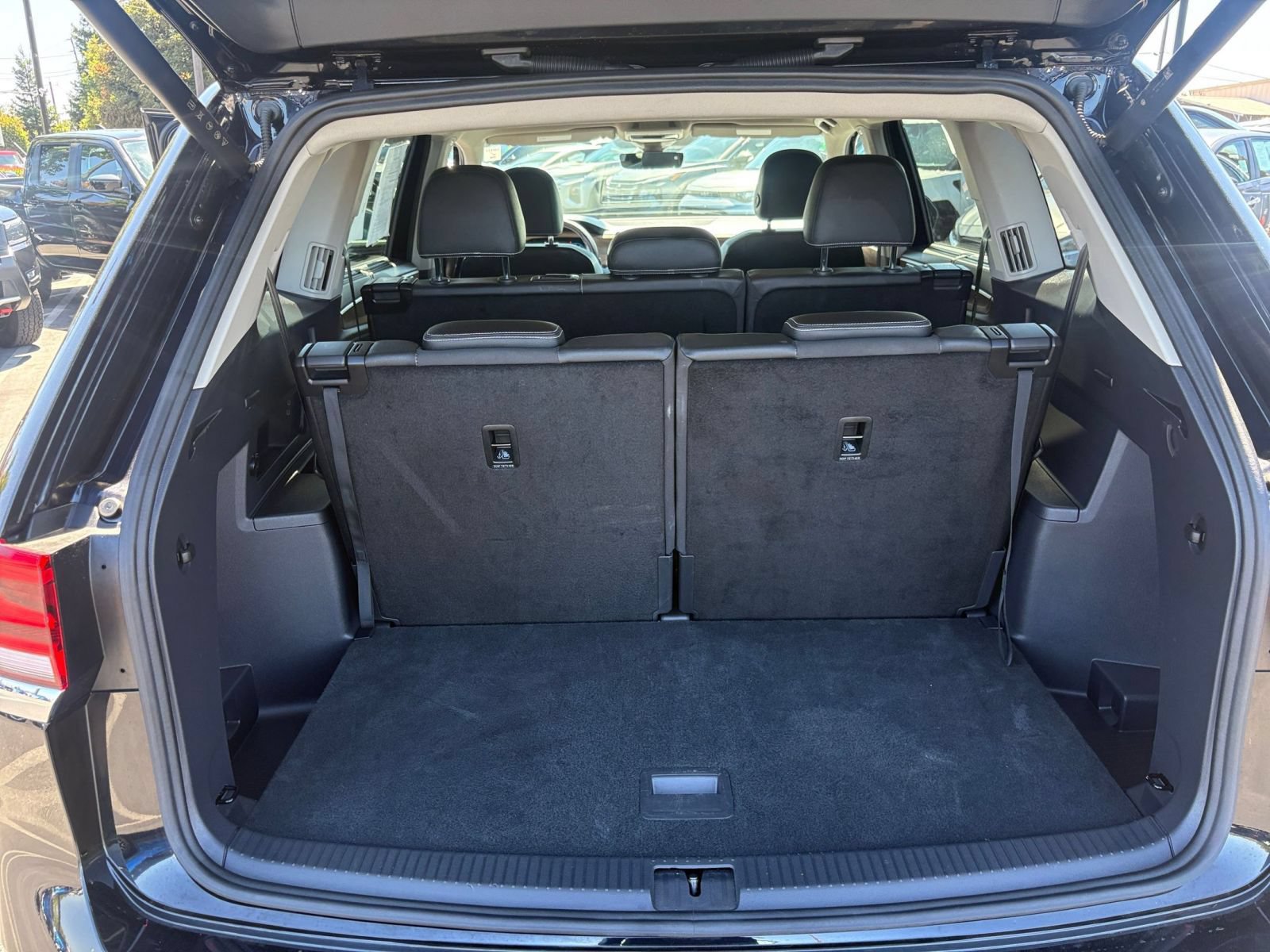 Used 2026 Volkswagen Atlas SE FWD image 34