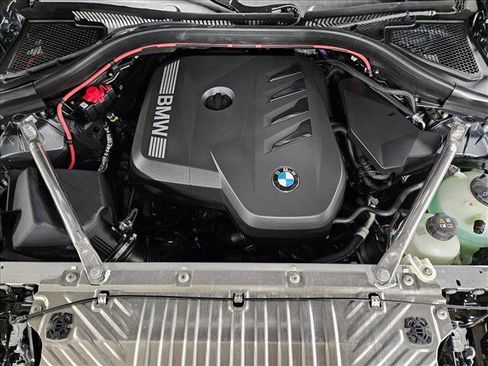 Used 2025 BMW X3 xDrive30i w/ Premium Package image 16