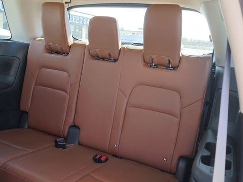 Used 2022 Nissan Pathfinder Platinum w/ Cargo Package image 36