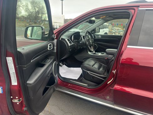Used 2018 Jeep Grand Cherokee Summit image 7