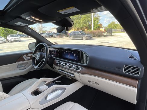 Used 2024 Mercedes-Benz GLE 450 4MATIC image 21