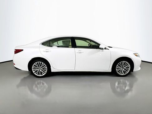 Used 2015 Lexus ES 350 w/ Luxury Package FWD image 7