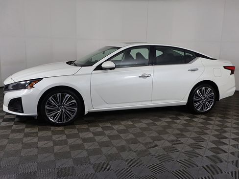 Used 2023 Nissan Altima 2.5 SL image 19