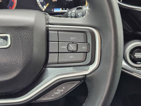 Used 2023 Jeep Wagoneer 4WD image 25