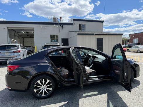 Used 2015 Acura TLX FWD image 9