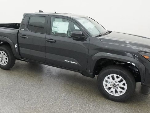 New 2026 Toyota Tacoma SR5 AWD/4WD image 15