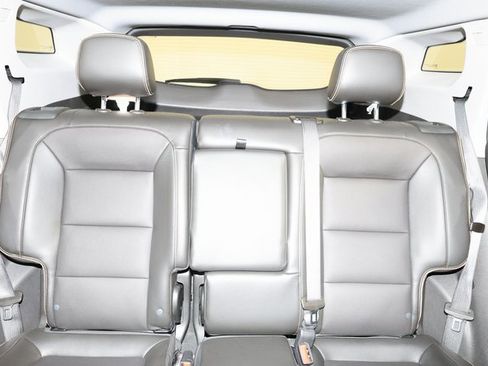 Used 2022 GMC Terrain AT4 w/ Infotainment Package II image 13