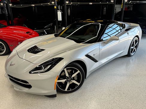 Used 2015 Chevrolet Corvette Stingray Coupe w/ 2LT Preferred Equipment Group RWD image 2