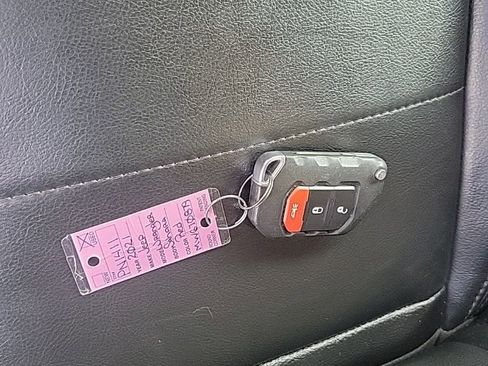 Used 2021 Jeep Wrangler Unlimited Sahara image 21