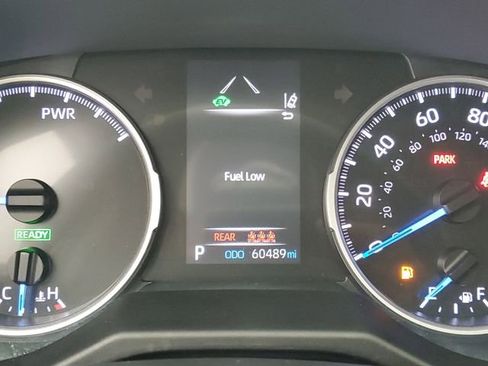 Used 2021 Toyota RAV4 LE AWD/4WD image 24