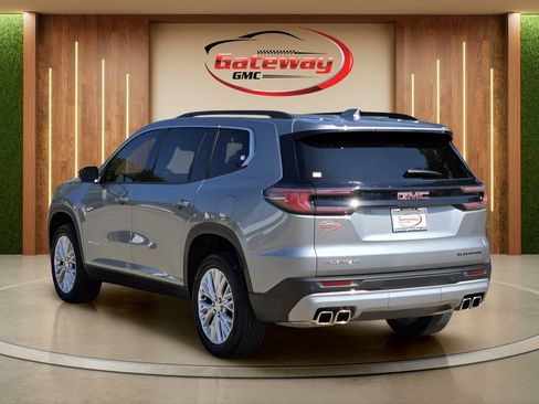 Used 2024 GMC Acadia Elevation w/ Luxury Package FWD image 7