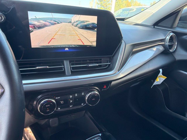 Used 2024 Chevrolet Trax ACTIV FWD image 17