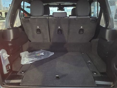 Certified 2025 Jeep Wrangler Unlimited Sahara w/ Safety Group image 19