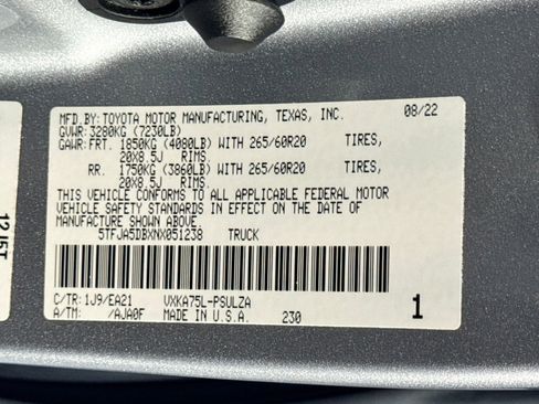 Used 2022 Toyota Tundra Limited w/ TRD Off-Road Package image 31