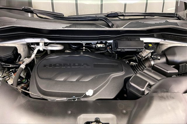 Used 2021 Honda Pilot Touring image 9