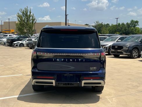 Used 2025 INFINITI QX80 Luxe RWD image 11