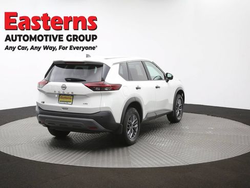 Used 2023 Nissan Rogue S AWD/4WD image 40