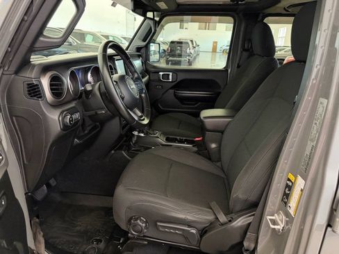 Used 2020 Jeep Gladiator Sport w/ Quick Order Package 24S AWD/4WD image 14