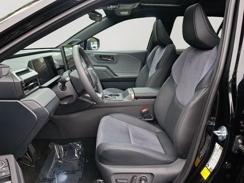 Used 2026 Toyota RAV4 XSE w/ Weather Package AWD/4WD image 14