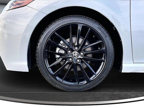 Used 2024 Toyota Camry XSE image 33