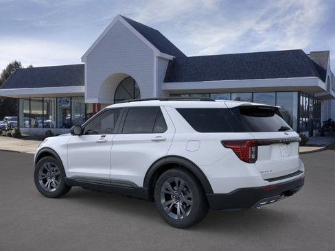 New 2026 Ford Explorer Active w/ Active Comfort Package AWD/4WD image 4