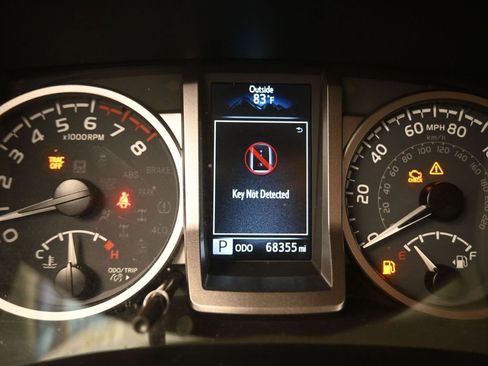 Used 2023 Toyota Tacoma SR5 w/ Technology Package AWD/4WD image 10
