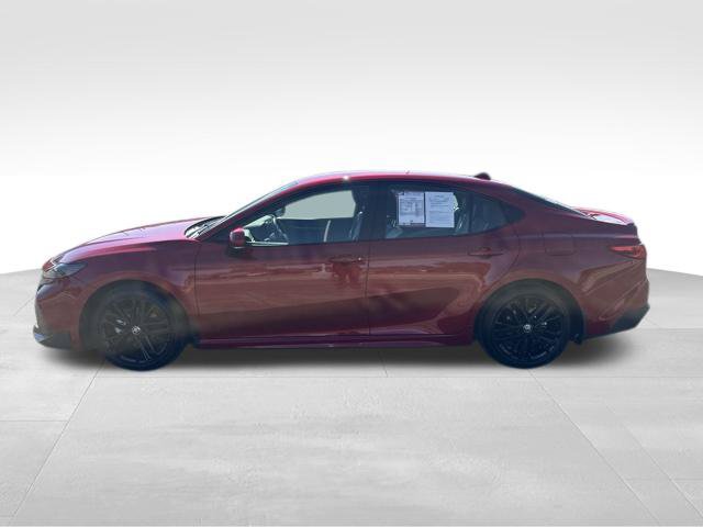 Used 2026 Toyota Camry SE FWD image 2