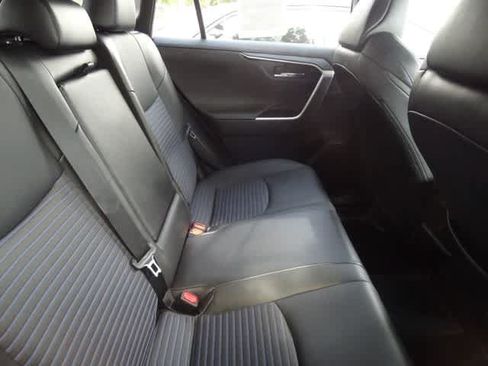 Used 2022 Toyota RAV4 XSE AWD/4WD image 11