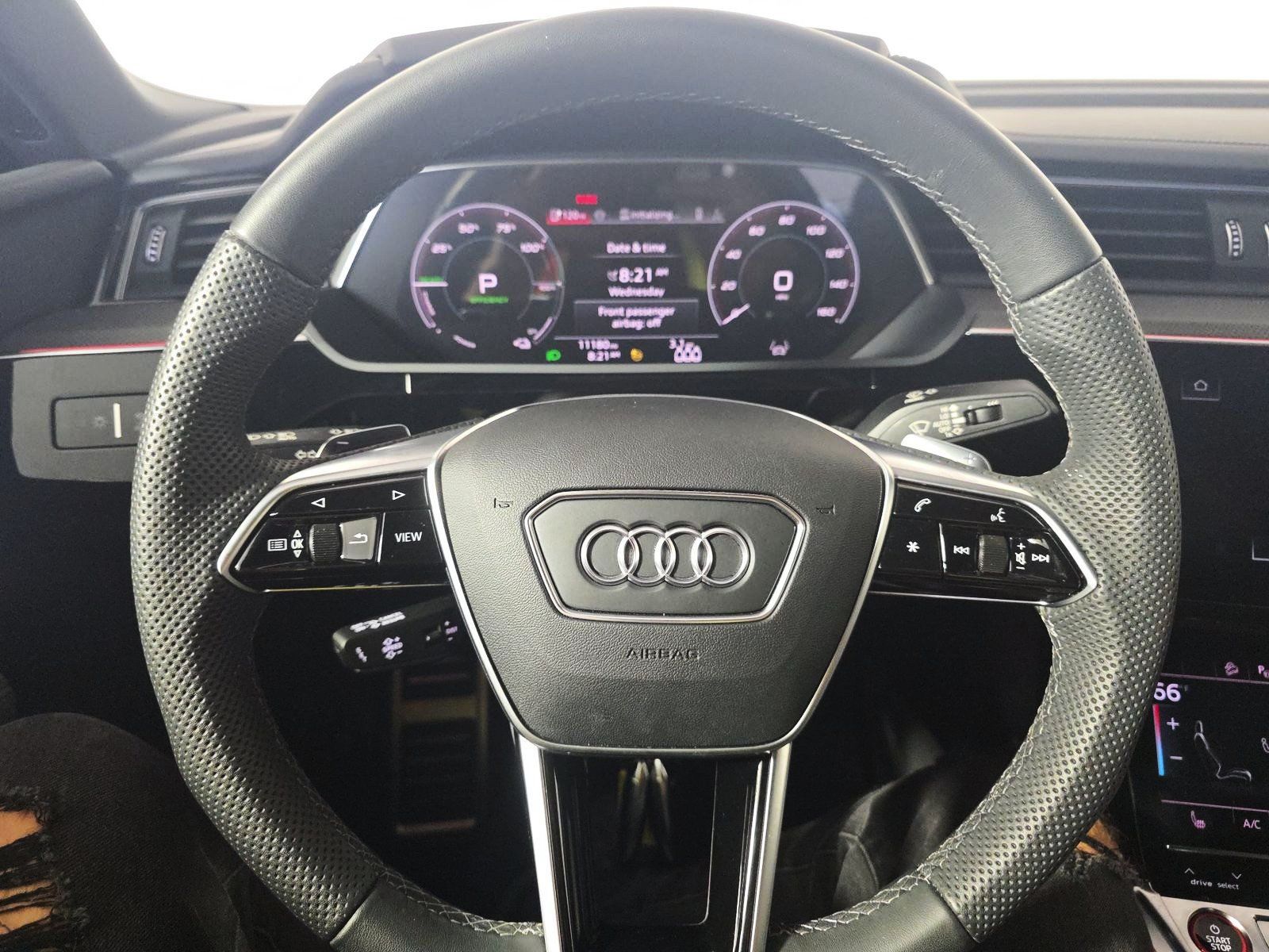 Used 2024 Audi SQ8 e-tron Prestige w/ Prestige Package AWD/4WD image 10