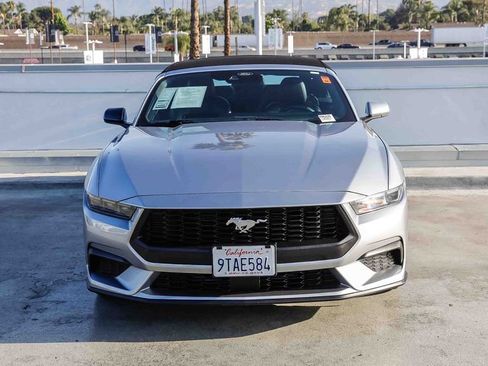 Used 2025 Ford Mustang Premium RWD image 3