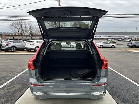 Used 2023 Volvo XC60 B5 Plus w/ Protection Package Premier image 26