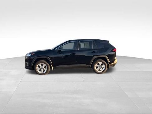 Used 2021 Toyota RAV4 XLE image 2