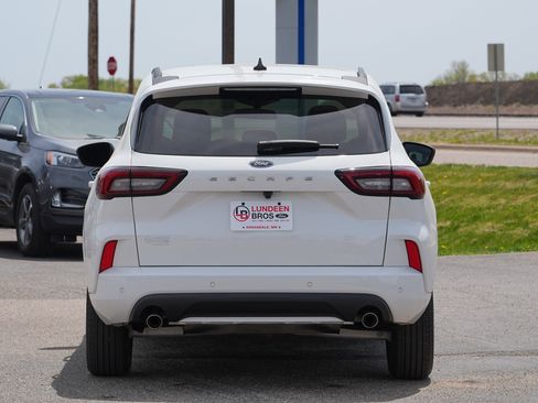 Used 2024 Ford Escape ST-Line w/ Tech Pack #1 FWD image 4