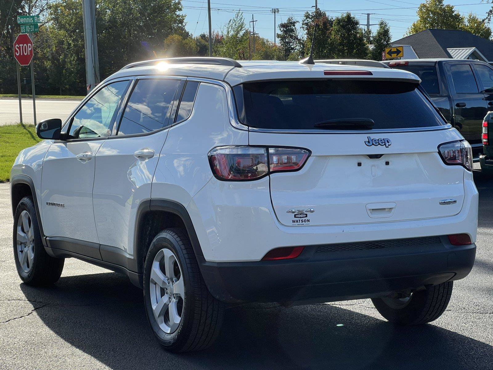 Used 2019 Jeep Compass Latitude w/ Popular Equipment Group AWD/4WD image 9