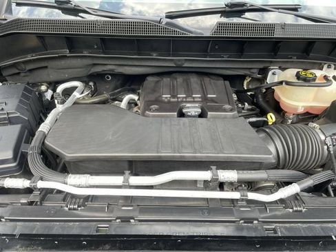 Used 2023 Chevrolet Silverado 1500 LT AWD/4WD image 28