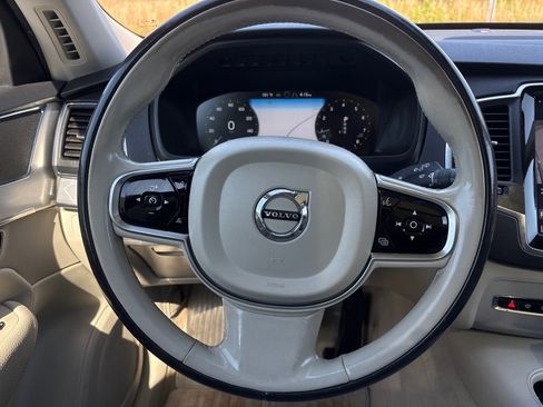 Used 2016 Volvo XC90 T6 Momentum w/ Vision Package AWD/4WD image 15