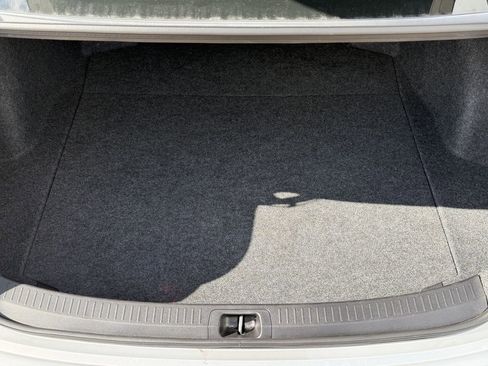 Used 2026 Toyota Corolla LE FWD image 28