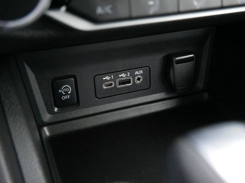 Used 2024 Nissan Sentra SV image 23