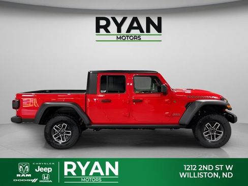 New 2026 Jeep Gladiator Mojave w/ Technology Group AWD/4WD image 10