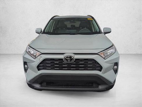 Used 2019 Toyota RAV4 XLE Premium image 5