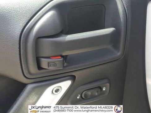 Used 2015 Jeep Wrangler Unlimited Rubicon AWD/4WD image 23