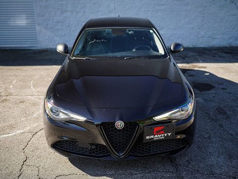 Used 2019 Alfa Romeo Giulia w/ Nero Edizione image 6