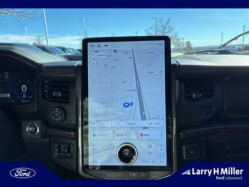 Used 2022 Ford Expedition Max Limited image 28